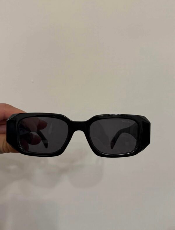 screenshot-2 Gafas de Sol Prada Eyewear Club